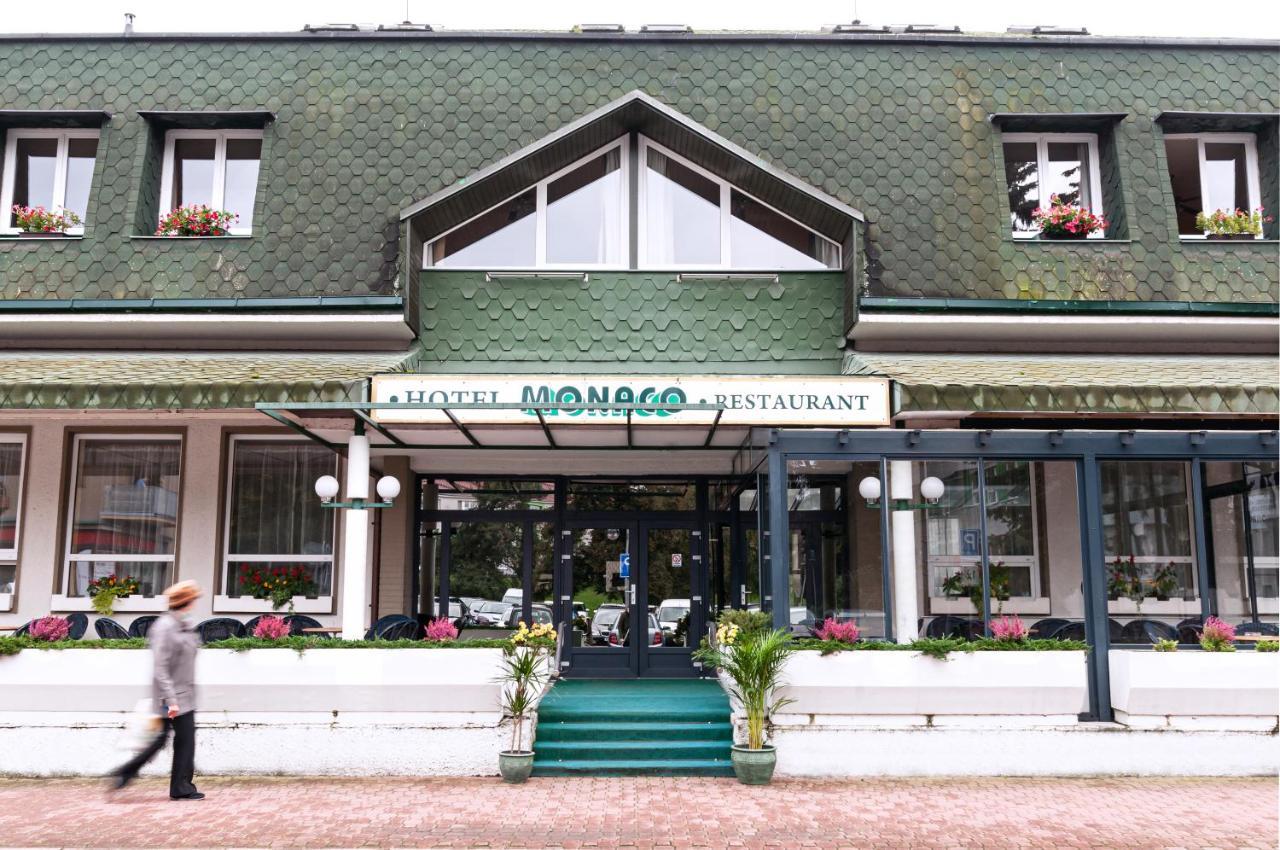 Hotel Monaco Náměšť nad Oslavou Esterno foto